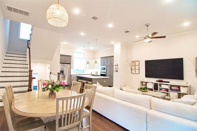 1806 Colonel Forbins Drive, Houston, TX 77043