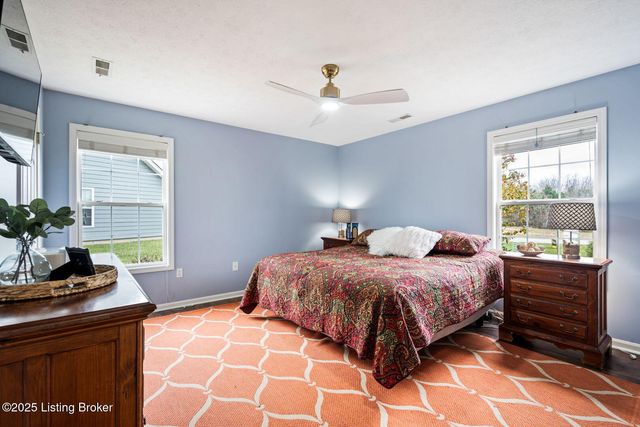 3400 Eastbrook Dr, La Grange, KY 40031