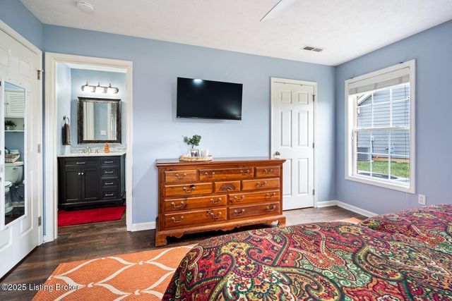 3400 Eastbrook Dr, La Grange, KY 40031