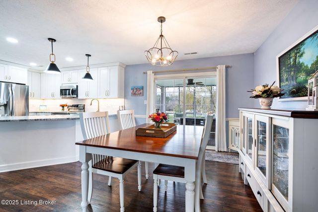 3400 Eastbrook Dr, La Grange, KY 40031