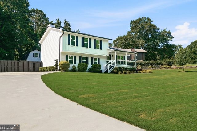 880 The Circle, Lawrenceville, GA 30043