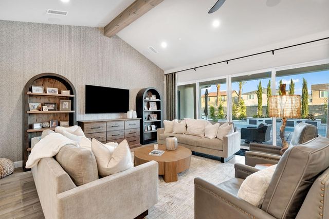 2857 E Beech Tree Drive, Fresno, CA 93730