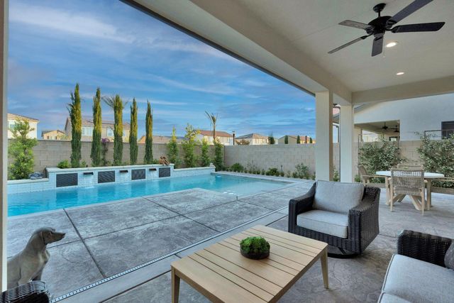 2857 E Beech Tree Drive, Fresno, CA 93730