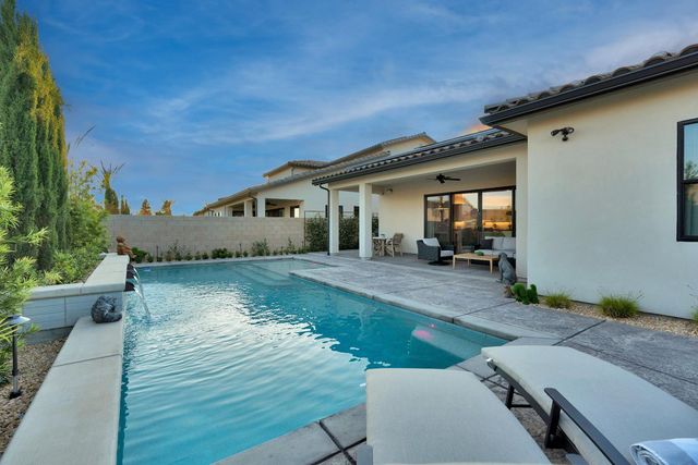 2857 E Beech Tree Drive, Fresno, CA 93730