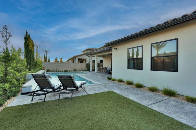 2857 E Beech Tree Drive, Fresno, CA 93730