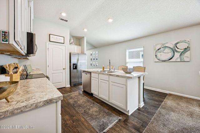 7856 MEADOW WALK Lane, Jacksonville, FL 32256