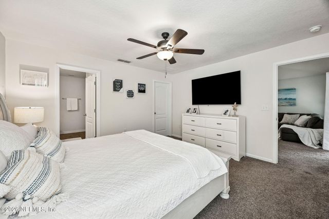 7856 MEADOW WALK Lane, Jacksonville, FL 32256