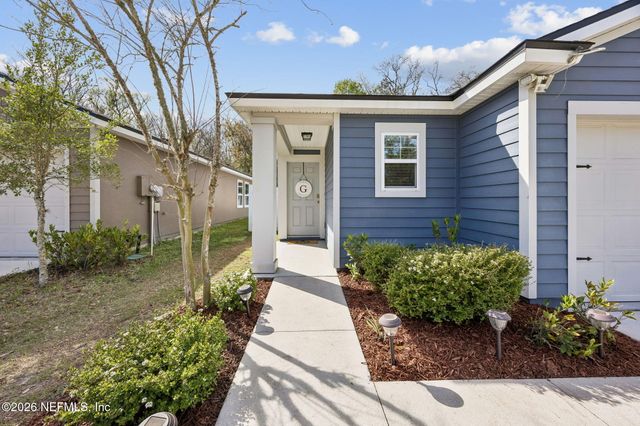 7856 MEADOW WALK Lane, Jacksonville, FL 32256