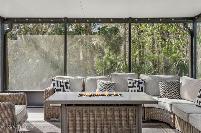 7856 MEADOW WALK Lane, Jacksonville, FL 32256