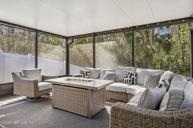 7856 MEADOW WALK Lane, Jacksonville, FL 32256