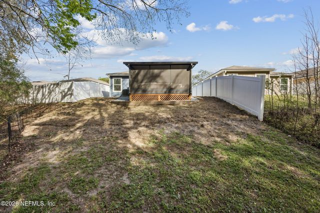 7856 MEADOW WALK Lane, Jacksonville, FL 32256