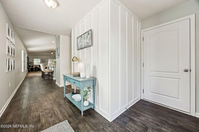 7856 MEADOW WALK Lane, Jacksonville, FL 32256