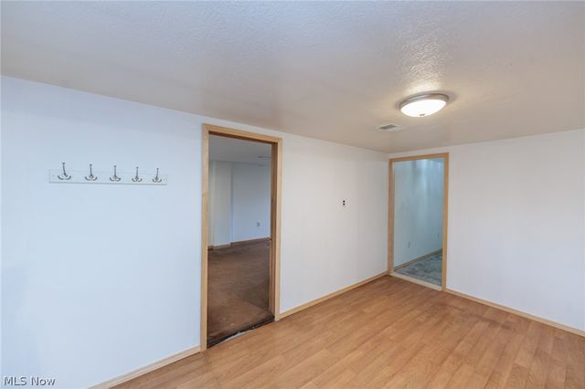 12286 Eaton Boulevard, Grafton, OH 44044