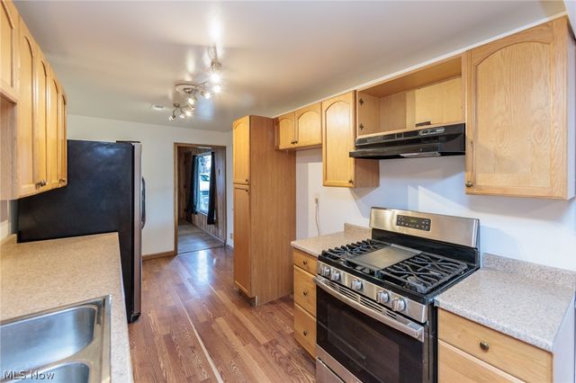 12286 Eaton Boulevard, Grafton, OH 44044