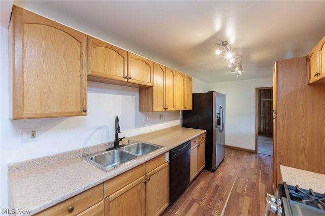 12286 Eaton Boulevard, Grafton, OH 44044