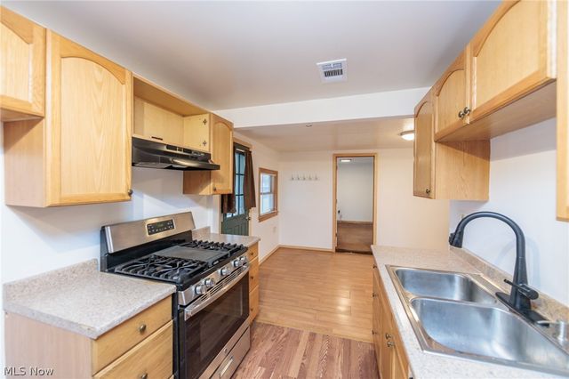 12286 Eaton Boulevard, Grafton, OH 44044