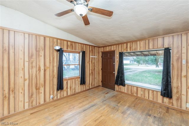 12286 Eaton Boulevard, Grafton, OH 44044