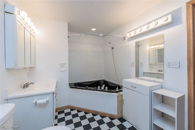 12286 Eaton Boulevard, Grafton, OH 44044