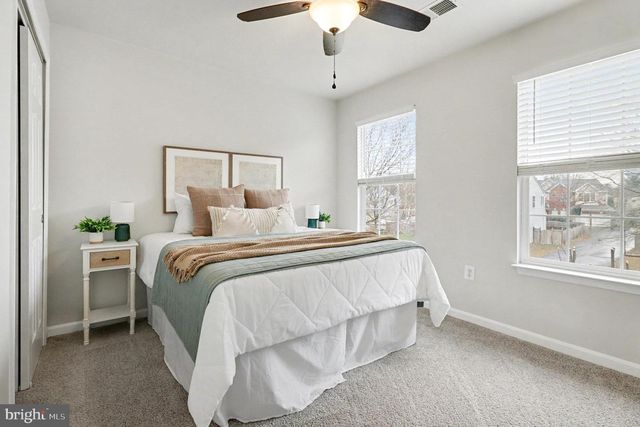 48 HAMSTEAD RD, Fredericksburg, VA 22405