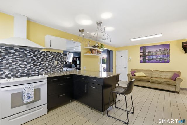 48 Edward Street, Newington, CT 06111