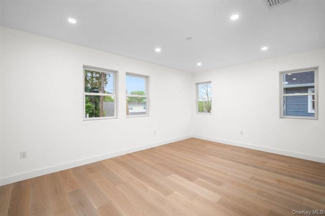 215 Prospect Avenue, White Plains, NY 10607