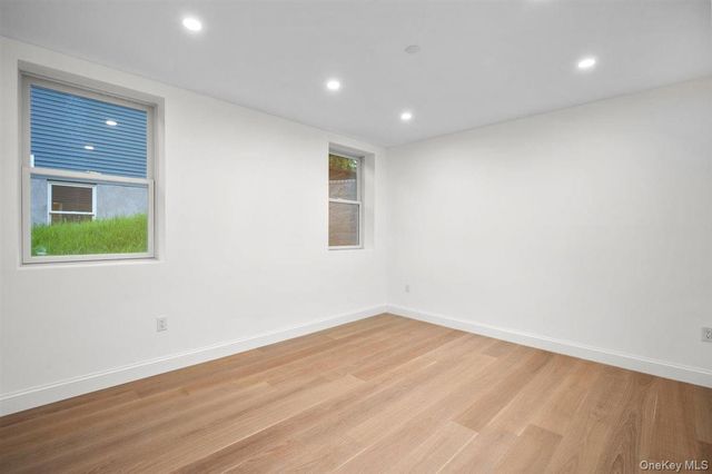 215 Prospect Avenue, White Plains, NY 10607