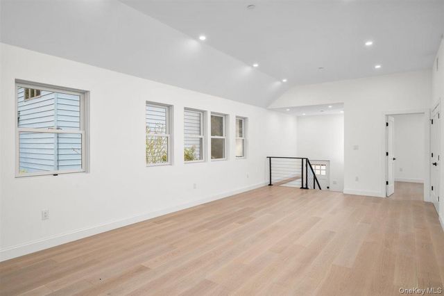 215 Prospect Avenue, White Plains, NY 10607