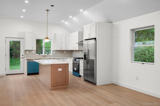 215 Prospect Avenue, White Plains, NY 10607