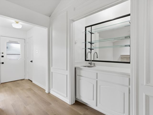 408 Christine Court, Euless, TX 76039