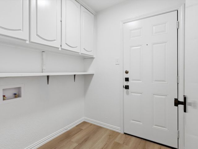 408 Christine Court, Euless, TX 76039