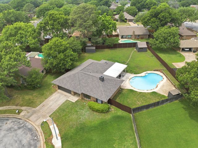 408 Christine Court, Euless, TX 76039