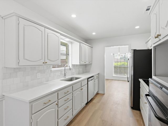 408 Christine Court, Euless, TX 76039