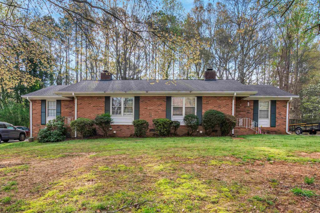 129 Clint Court, Spartanburg, SC 29307