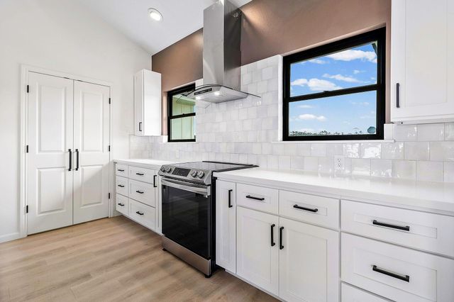 9572 Fm 355, Trinity, TX 75862