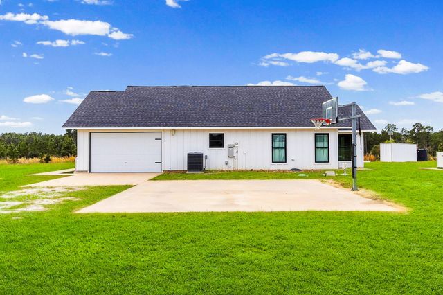 9572 Fm 355, Trinity, TX 75862