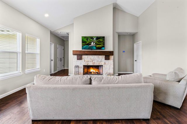 9572 Fm 355, Trinity, TX 75862