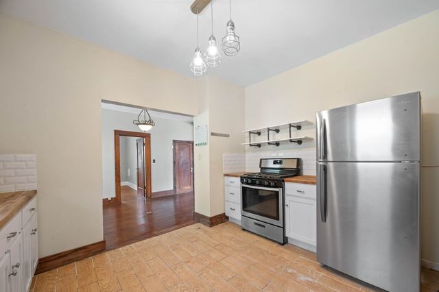 2318 E 1st St N, Wichita, KS 67214