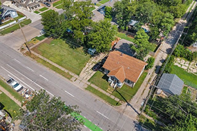 2318 E 1st St N, Wichita, KS 67214