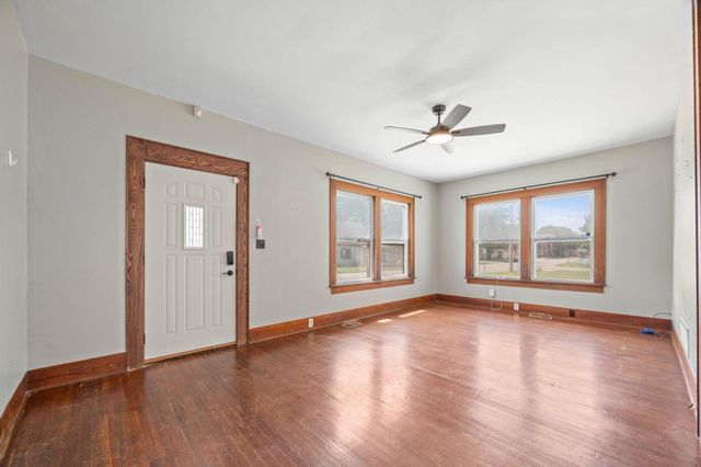 2318 E 1st St N, Wichita, KS 67214