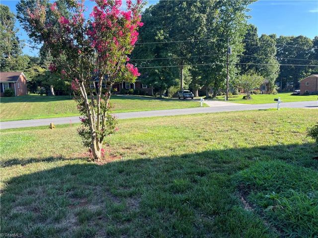 1041 Canyon Drive, Rural Hall, NC 27045