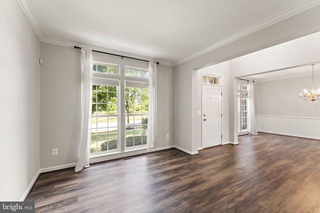 32 HOUSER DR, Lovettsville, VA 20180