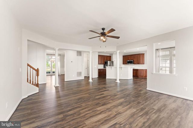 32 HOUSER DR, Lovettsville, VA 20180