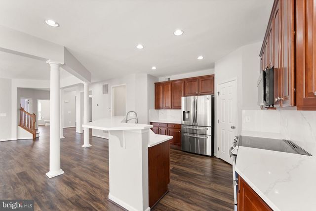 32 HOUSER DR, Lovettsville, VA 20180