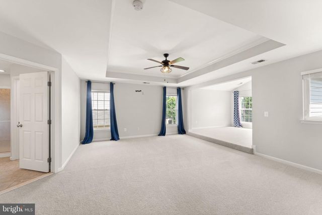 32 HOUSER DR, Lovettsville, VA 20180