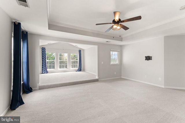 32 HOUSER DR, Lovettsville, VA 20180