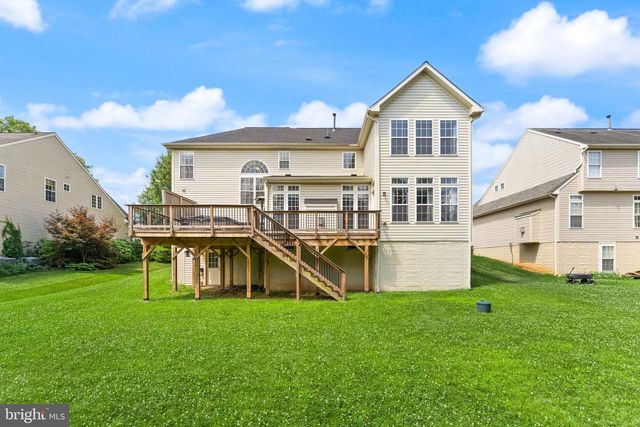 32 HOUSER DR, Lovettsville, VA 20180