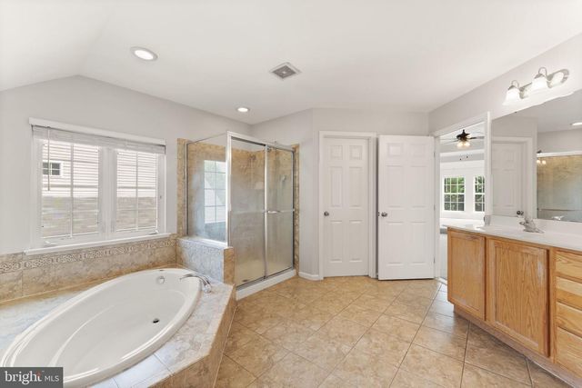32 HOUSER DR, Lovettsville, VA 20180