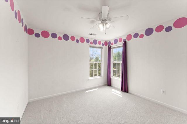 32 HOUSER DR, Lovettsville, VA 20180