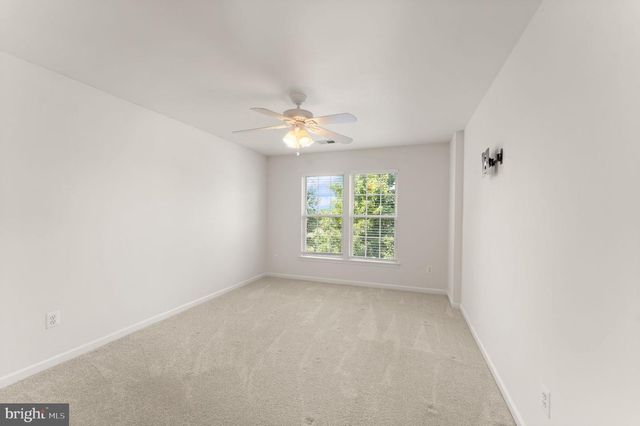32 HOUSER DR, Lovettsville, VA 20180
