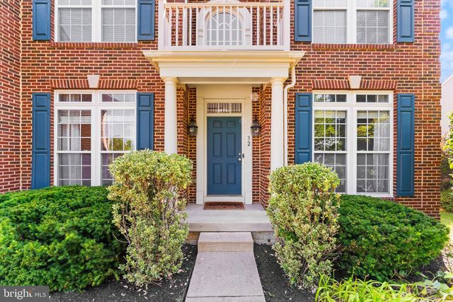 32 HOUSER DR, Lovettsville, VA 20180